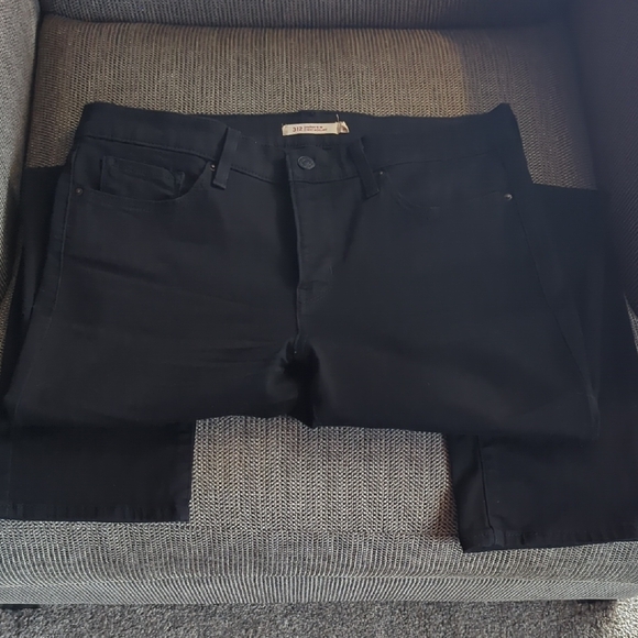 Levi's Women's 312 Shaping Slim Jeans - Picture 3 of 11